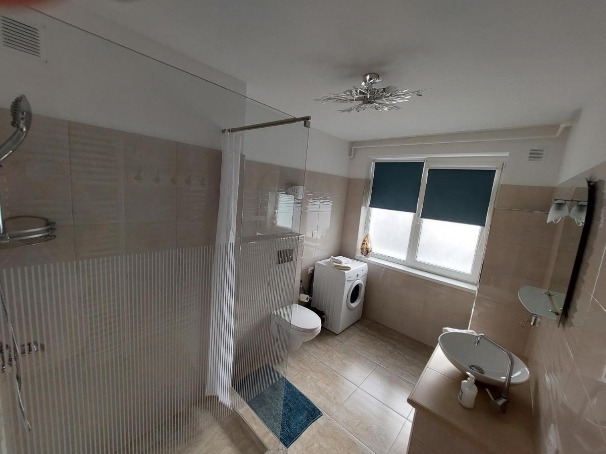 Maya'S Apartament Brasov Apartment Ngoại thất bức ảnh